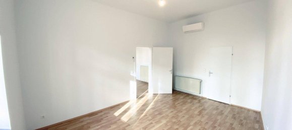 Квартира с 3 комнатами в Вена, Австрия № 102296 3