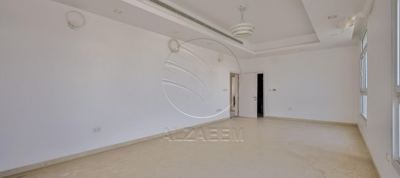 4 bedrooms Villa in Abu Dhabi, UAE No. 29720 4