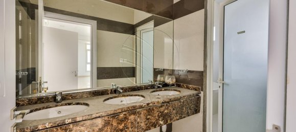 4 bedrooms Villa in Abu Dhabi, UAE No. 29720 7