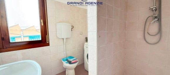 3 rooms Apartment in Parma, Italy No. 34103 14