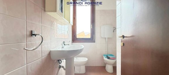 3 rooms Apartment in Parma, Italy No. 34103 13