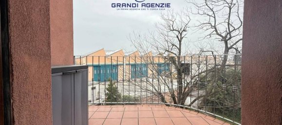 3 rooms Apartment in Parma, Italy No. 34103 9