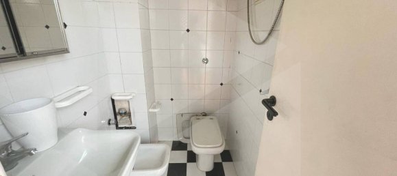 3 bedrooms Apartment in Bari, Italy No. 23056 23