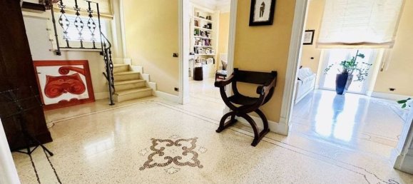 5 bedrooms Villa in La Spezia, Italy No. 313944 16