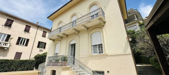5 bedrooms Villa in La Spezia, Italy No. 313944 9
