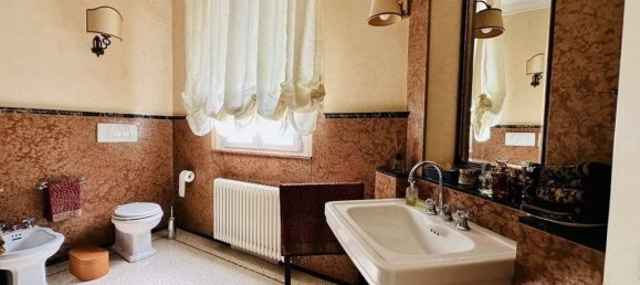 5 bedrooms Villa in La Spezia, Italy No. 313944 49