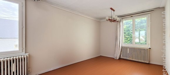 4 bedrooms House in Fleury-les-Aubrais, France No. 227501 3