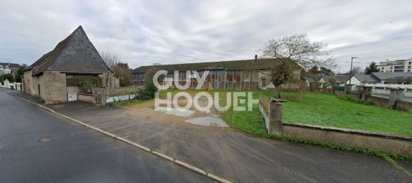 750m² Commercial property in Tours, France No. 227191 3