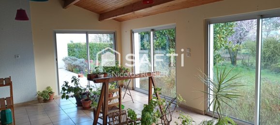 Дом с 3 спальнями в Дё-Севр, Франция № 363918 3