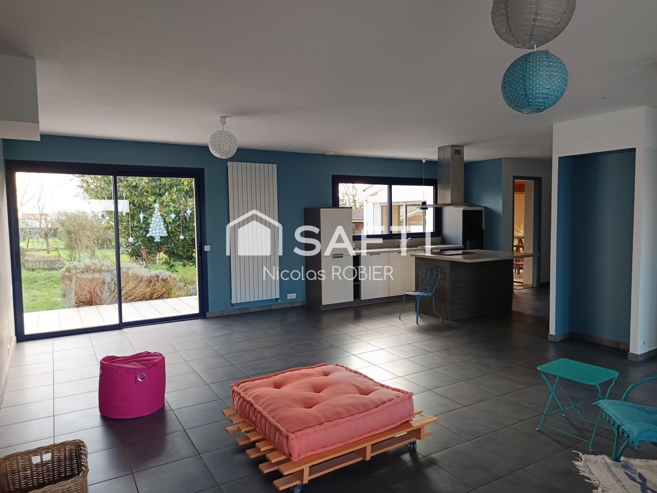 Дом с 3 спальнями в Дё-Севр, Франция № 363918