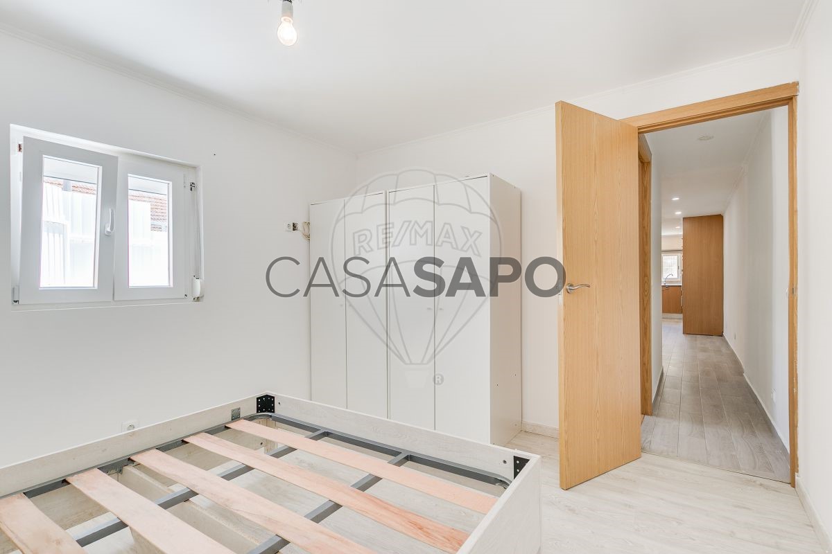 2 bedrooms House in Almada, Portugal No. 214934