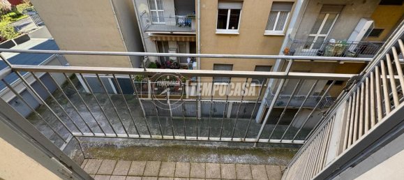 2 rooms Apartment in Lodi, Italy No. 13721 14