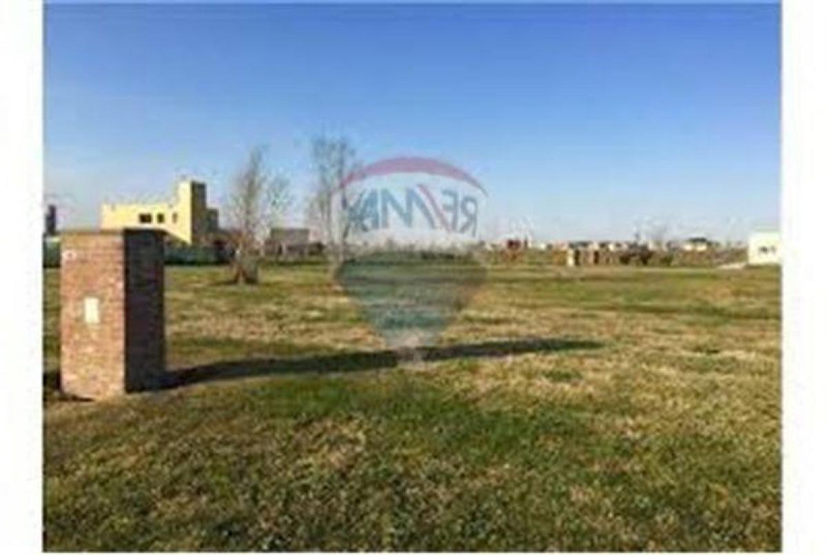 Terreno en Escobar, Argentina No. 44305