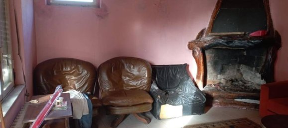 3 rooms Apartment in Sarzana, Italy No. 358483 3