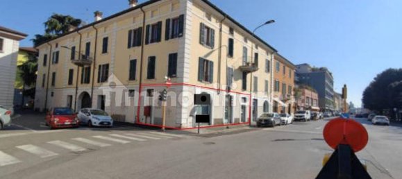 Imóvel comercial de 3 divisões em Brescia, Italy N.º 320684 3