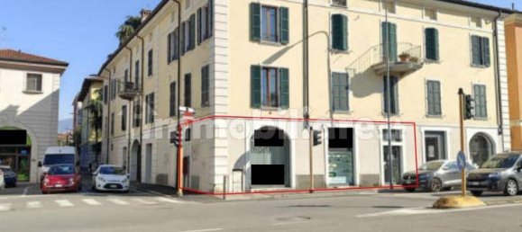 Imóvel comercial de 3 divisões em Brescia, Italy N.º 320684 2