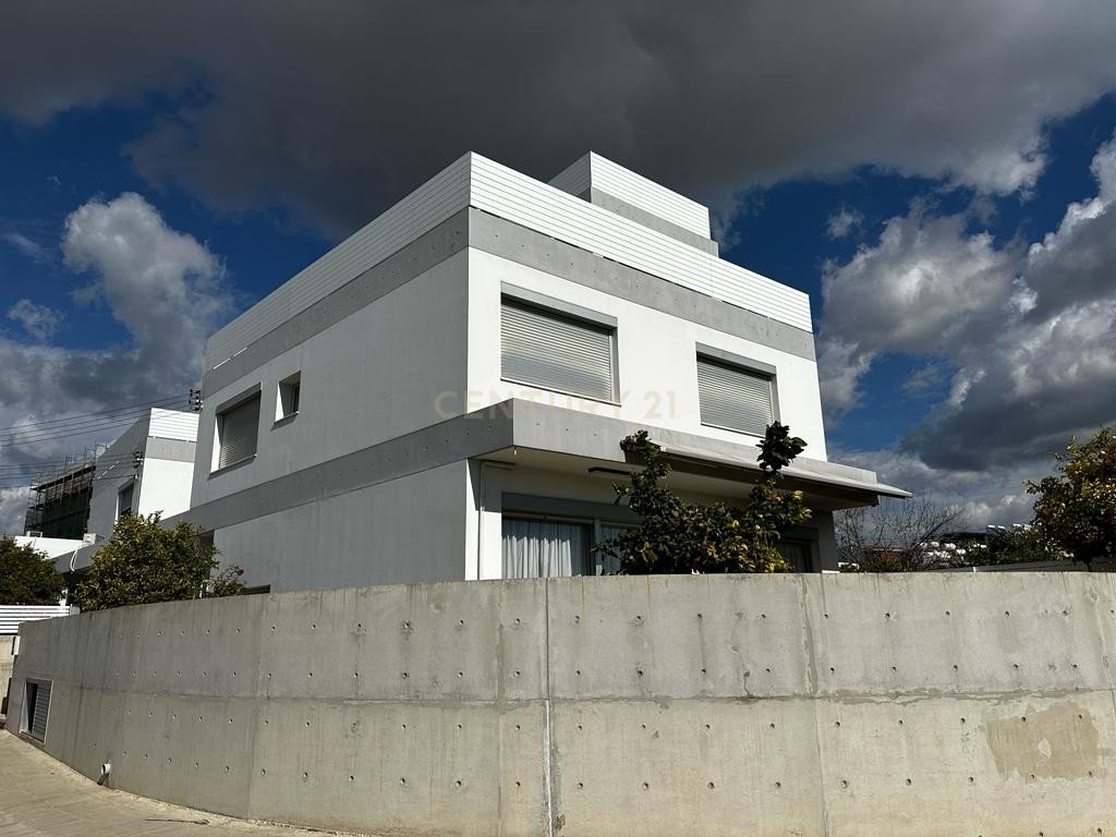 Villa T6 em Germasogeia, Cyprus N.º 298