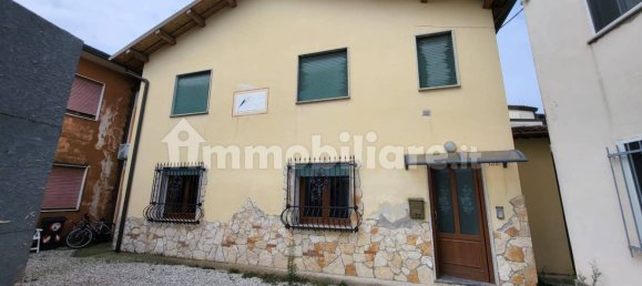 3 bedrooms House in Vicenza, Italy No. 322668 3