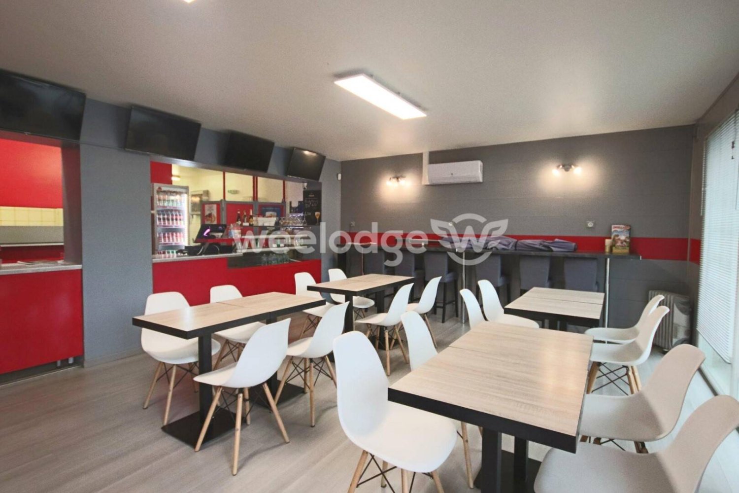  عقار تجاري في Saint-Gervais-la-Foret, France 75متر مربع رقم 223365