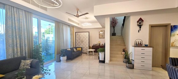 4 bedrooms Townhouse in Dubai Sports City, UAE No. 53703 2