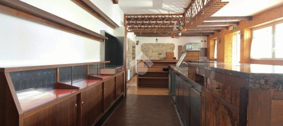 6 rooms House in Udine, Italy No. 35917 10