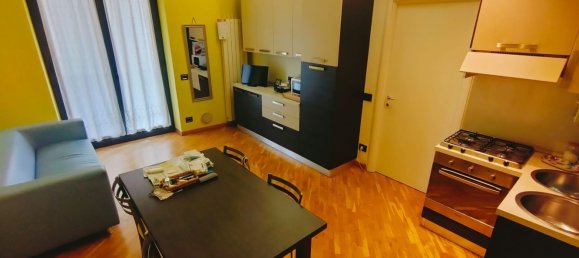 2 rooms Apartment in Turin, Italy No. 163673 7