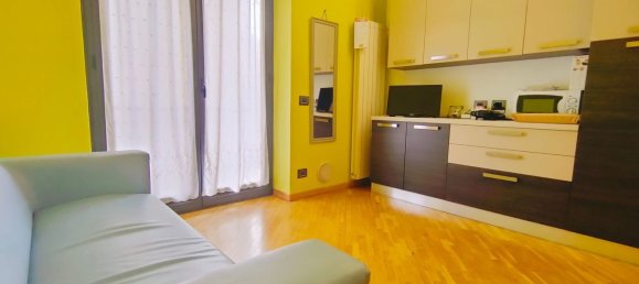 2 rooms Apartment in Turin, Italy No. 163673 11