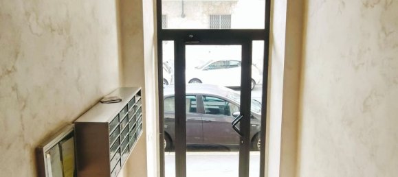 2 rooms Apartment in Turin, Italy No. 163673 4