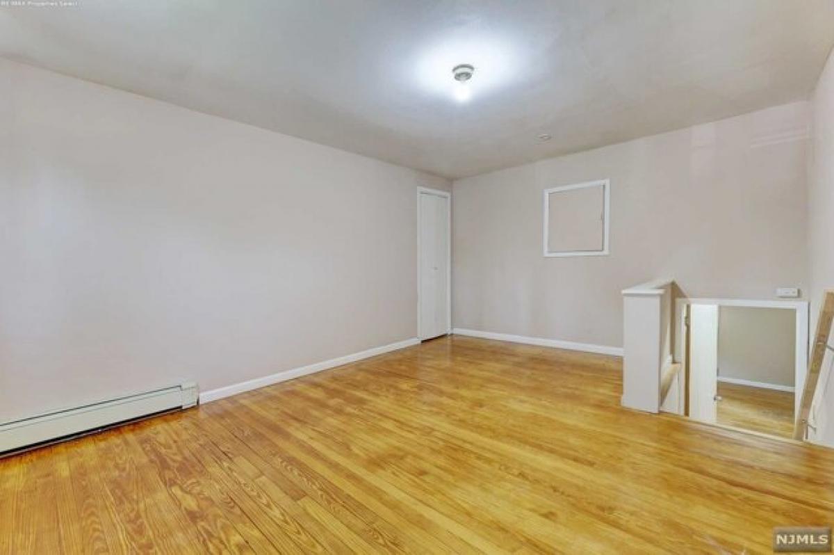 3 bedrooms House in Paramus, USA No. 388991