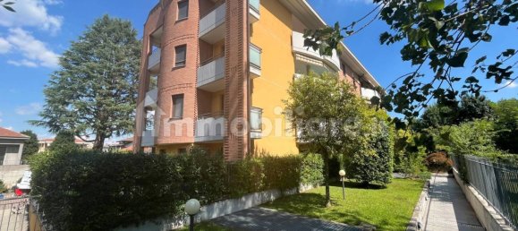3 bedrooms Apartment in Busto Arsizio, Italy No. 262645 2