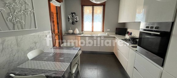 3 bedrooms Apartment in Busto Arsizio, Italy No. 262645 5
