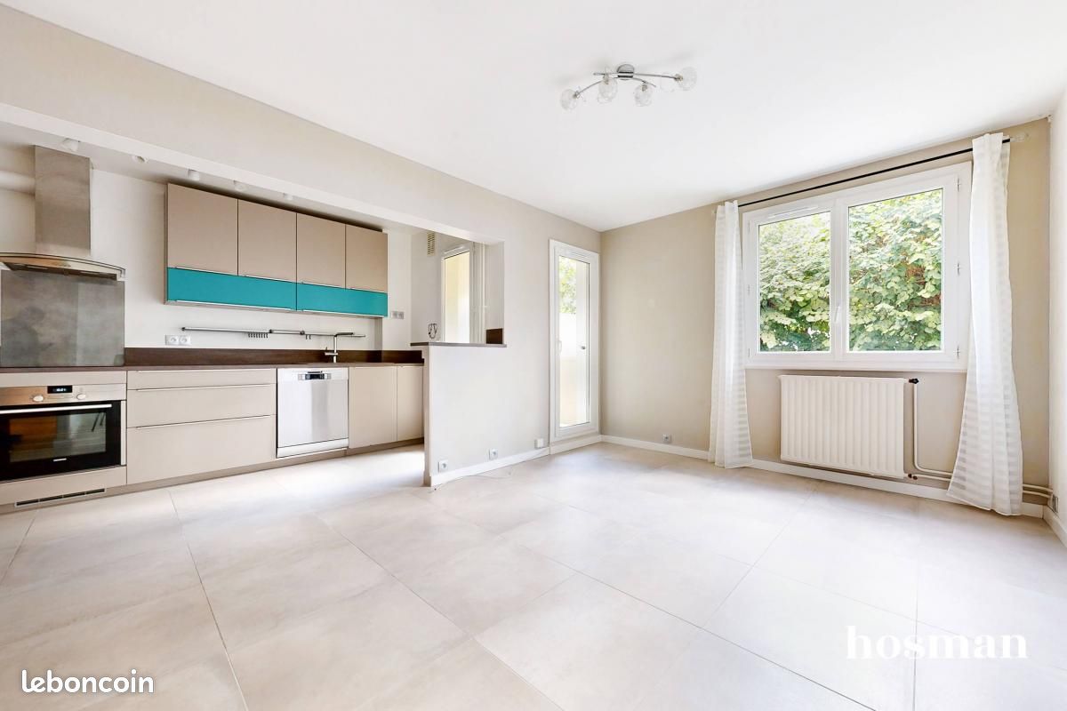 2 bedrooms Apartment in Saint-Maur-des-Fosses, France No. 167960