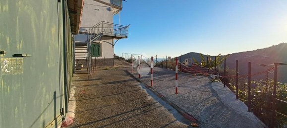 Casa de 4 habitaciónes en Sanremo, Italy No. 163859 34