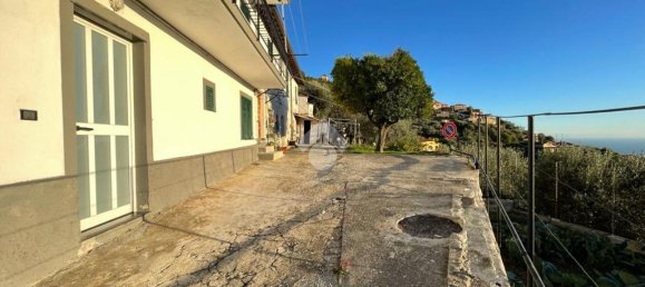 Casa de 4 habitaciónes en Sanremo, Italy No. 163859 6