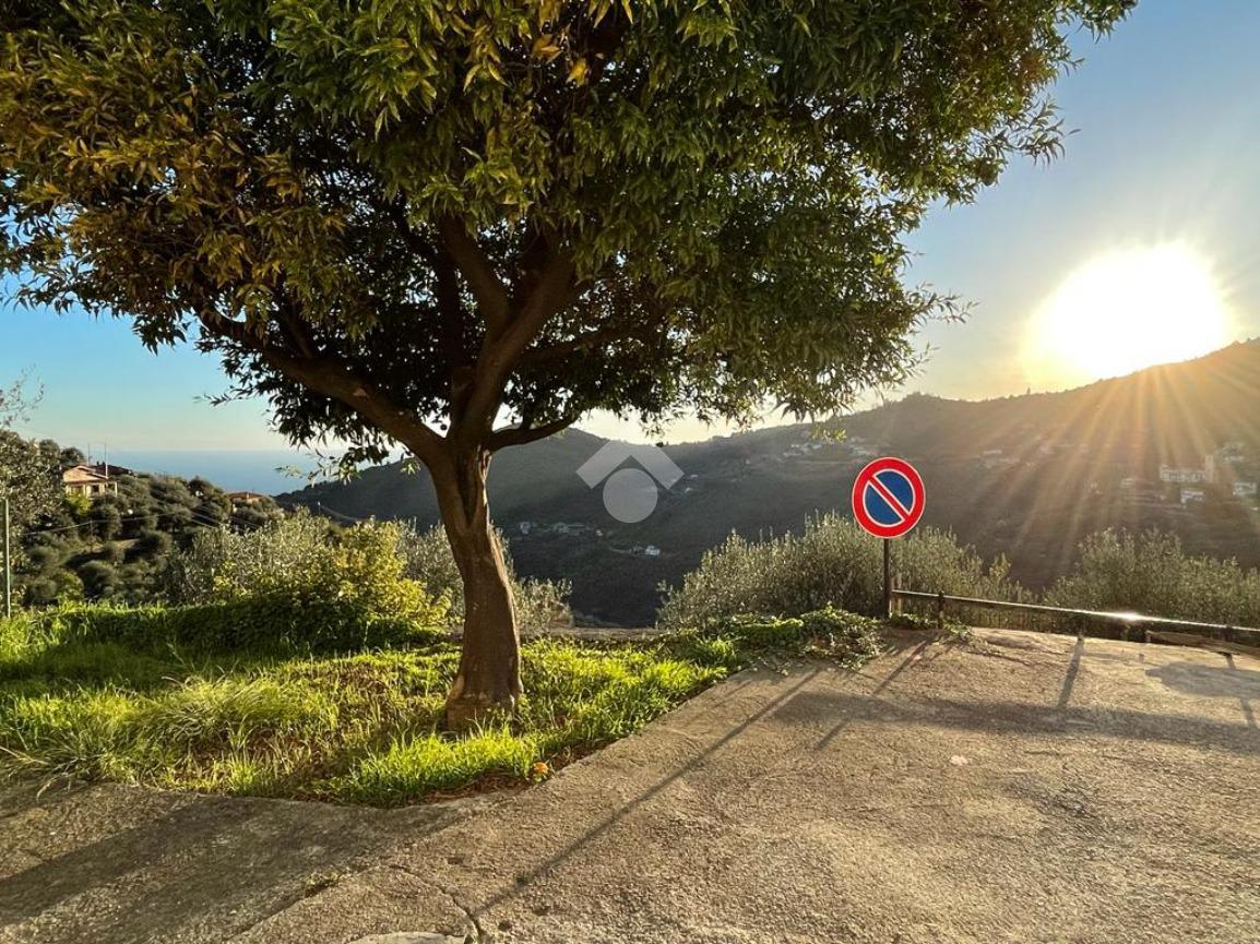 Casa de 4 habitaciónes en Sanremo, Italy No. 163859