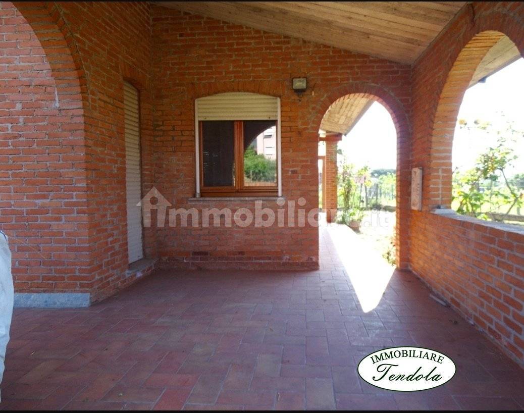 4 bedrooms Villa in Castelnuovo Magra, Italy No. 269056