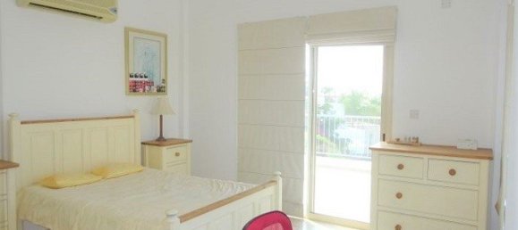 4 bedrooms House in Paphos, Cyprus No. 9666 16