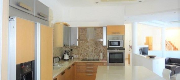 4 bedrooms House in Paphos, Cyprus No. 9666 8