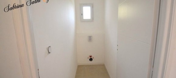 Дом с 3 спальнями в Ла-Женет, Франция № 194610 8