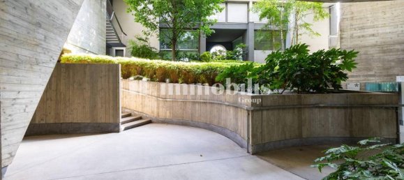 5 rooms Apartment in Turin, Italy No. 87388 2