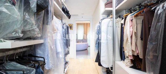 5 rooms Apartment in Turin, Italy No. 87388 32