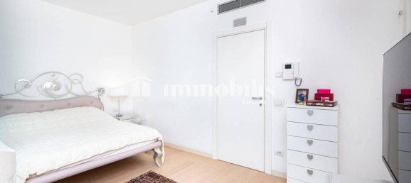 5 rooms Apartment in Turin, Italy No. 87388 22