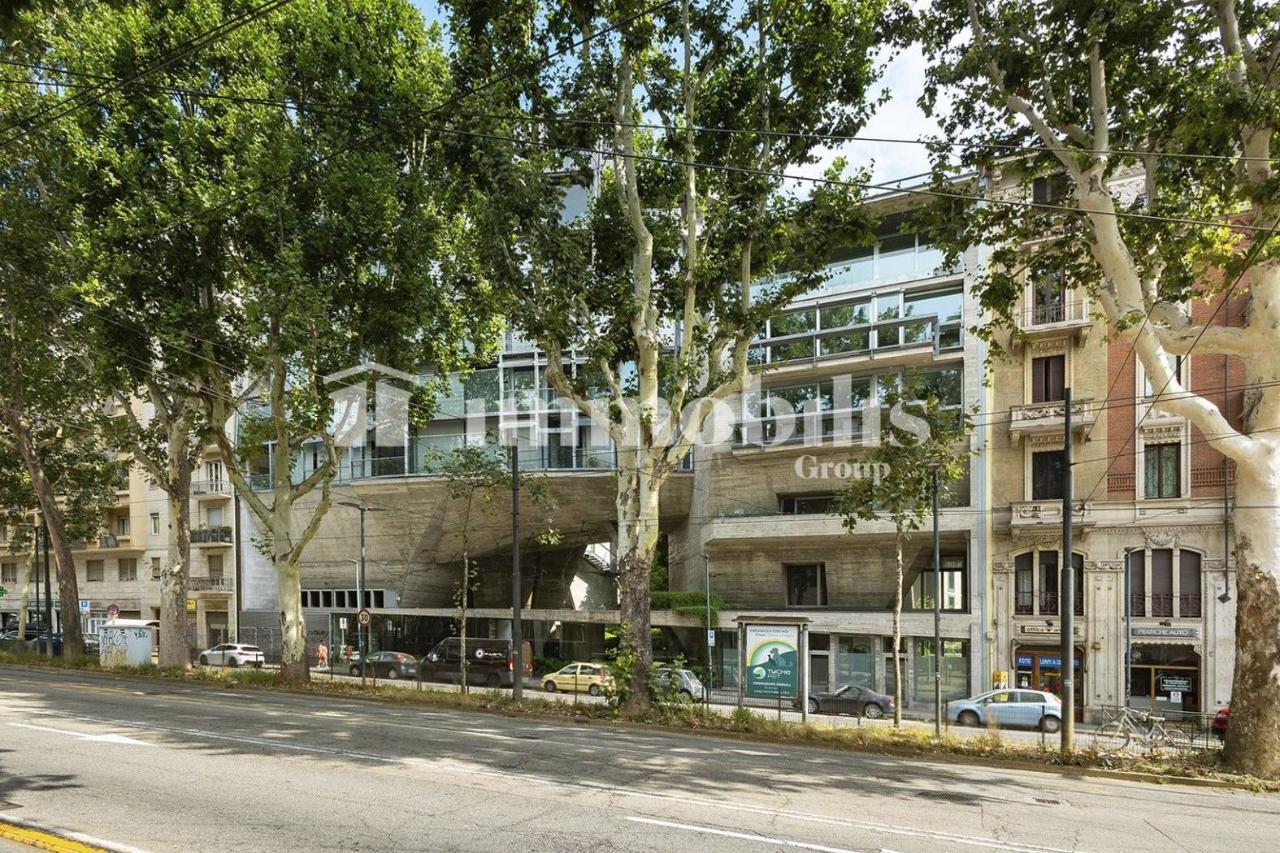 5 rooms Apartment in Turin, Italy No. 87388