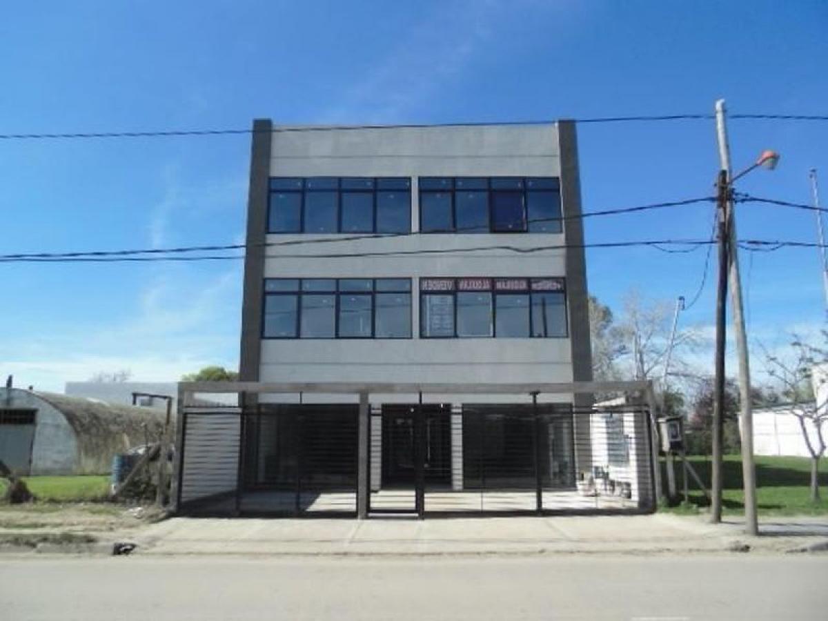 90m² Office in Escobar, Argentina No. 104918