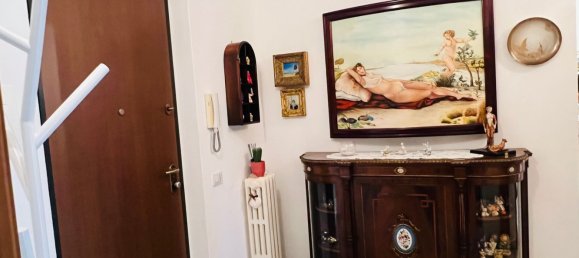 Квартира с 3 комнатами в Лавена Понте Треза, Италия № 164621 3