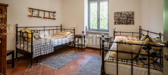 5 Schlafzimmer Haus in Castel Boglione, Italy, Nr. 130101 14
