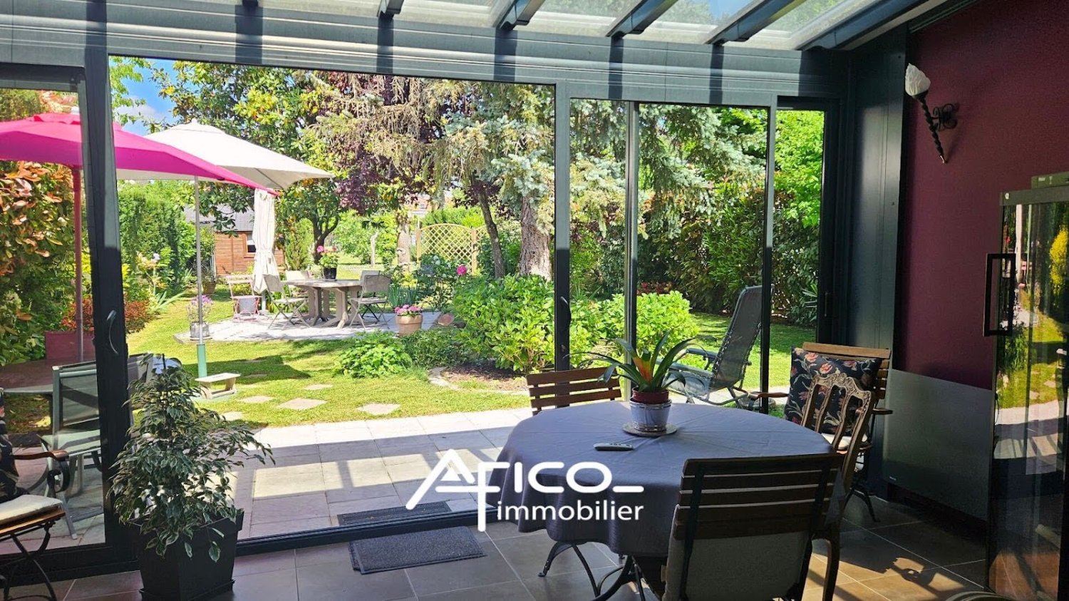 3 bedrooms House in Tours, France No. 55025