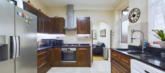 4 غرف نوم منزل في Wembley, United Kingdom رقم 4635 8