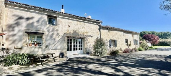 5 bedrooms House in La Rochelle, France No. 322787 2