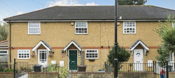 2 bedrooms House in Hanworth, United Kingdom No. 8514 12